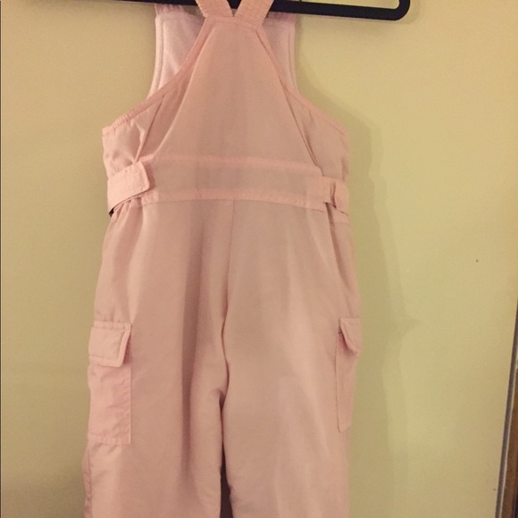 Kids XS 4/5 snowsuit - Picture 2 of 2